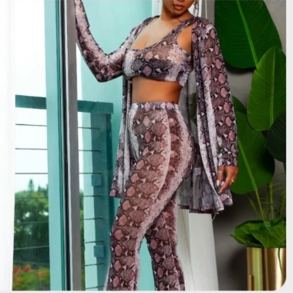 3 piece sheer set - Picture 6 of 6